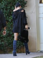 Kylie+Jenner+Kim+Kourtney+Kardashian+Spotted+DG0bPHHMjSmx.jpg