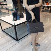 chanel_castle_rock_handbag_medium__very_good_price_1428482604_642bf467.jpg