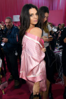 Kendall+Jenner+2015+Victoria+Secret+Fashion+dtR5cVeLYjlx.jpg