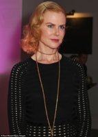 2E9DB3E500000578-3326333-And_judging_by_the_star_s_beaming_smile_as_she_left_the_Noel_Cow-m-78_1.jpg