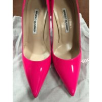 manolo-blahnik-hot-pink-pumps-10573696-1-0.jpg