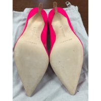 manolo-blahnik-hot-pink-pumps-10573696-2-0.jpg