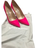 manolo-blahnik-hot-pink-pumps-10573696-0-1.jpg