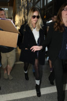 Margot+Robbie+is+seen+at+LAX+n2zuBAuCb4mx.jpg