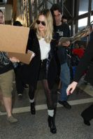 Margot+Robbie+is+seen+at+LAX+9LHnrZvmN4Jx.jpg