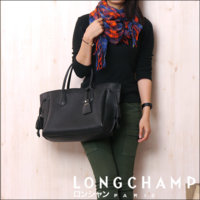 longchamp penelope medium