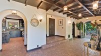 la-fi-hotprop-charlie-hunnam-house-20160217-ph-020.jpg