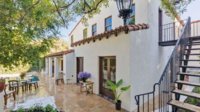 la-fi-hotprop-charlie-hunnam-house-20160217-ph-013.jpg