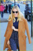 margot-robbie-back-to-work-nyfw-06.jpg
