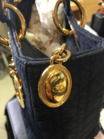 MQ.LADYDIORBAG09.jpg