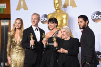 Margot+Robbie+2016+Academy+Awards+Oscars+Press+QKPsDZBwAvhx.jpg