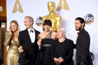 Margot+Robbie+2016+Academy+Awards+Oscars+Press+AYJQGTjzu6Gx.jpg