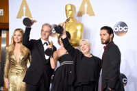 Margot+Robbie+2016+Academy+Awards+Oscars+Press+uBPF_F4lxGdx.jpg