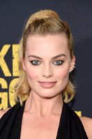 Margot+Robbie+Whiskey+Tango+Foxtrot+World+sW5KgtogHmgx.jpg