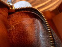 Жіноча сумочка Louis Vuitton, Brown Louis Vuitton Taiga Kaluga Clutch Bag