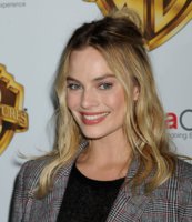 margot-robbie-at-warner-bros.-presentation-at-cinemacon-2016-in-las-vegas-04-12-2016_2.jpg