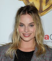 margot-robbie-at-warner-bros.-presentation-at-cinemacon-2016-in-las-vegas-04-12-2016_3.jpg