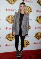 margot-robbie-at-warner-bros.-presentation-at-cinemacon-2016-in-las-vegas-04-12-2016_5.jpg