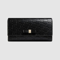 388679_CWC1G_1000_001_100_0000_Light-Bow-Gucci-Signature-continental-wallet.jpg