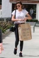 Miranda-Kerr-out-in-Malibu.jpg