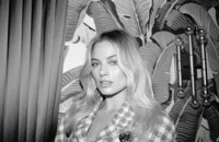 margot_robbie_oyster_may_2016_shot_by_max_doyle_05.jpg