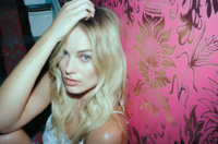 margot_robbie_oyster_may_2016_shot_by_max_doyle_08.jpg