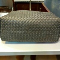 bottega_veneta_hobo_grey_1459771386_046352da.jpg