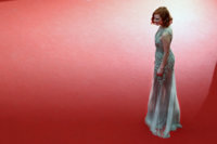 Kering+Red+Carpet+69th+Cannes+Film+Festival+b_HlIa_S326x.jpg
