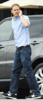 hunnam-LA-10jun16-05.jpg