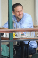 hunnam-LA-10jun16-09.jpg