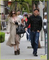 charlie-hunnam-morgana-mcnelis-are-happy-as-can-be-31.jpg