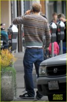 charlie-hunnam-return-to-houston-meet-fans-03.jpg