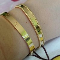 Perlee Signature Bangle in YG.jpg