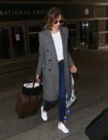 Miranda+Kerr+Touches+Down+LAX+Evan+Spiegel+3XjA7_P4cDXx.jpg