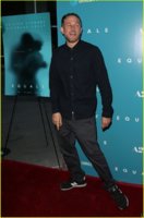 charlie-hunnam-supports-director-drake-doremus-at-equals-premiere-14.jpg