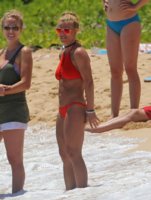 britney-spears-in-hawaii1.jpg