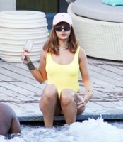 Rihanna-in-zurich2.jpg