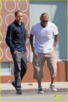 charlie-hunnam-books-meeting-beverly-hills-05.jpg