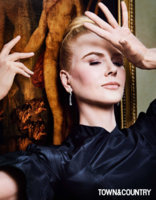 gallery-1477863455-nicole-kidman-tc-nov-dec-6.jpg