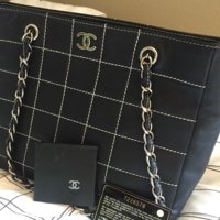 chanel-vintage-black-top-stitch-square-surpique-tote-bag-20147753-5-0.jpg