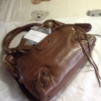 balenciaga_bowling_bag_in_brown_chevre_leather_1475124438_8ef19966.jpg