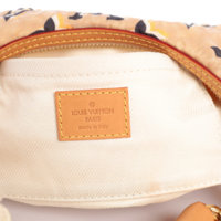 LV-bag-inner-badge.jpg