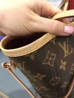 How can I clean this vachetta trim on my neverfull bag without ruining it?  I feel like it looks so dirty 🥴 : r/Louisvuitton