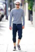 Charlie%20Hunnam%20workout%20style.jpg