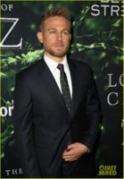 charlie-robert-suit-up-for-the-premiere-of-the-lost-city-of-z-11.jpg