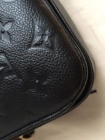 Pochette Metis crooked lock after less than 1 year of non-regular