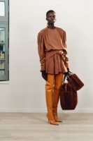 27-balenciaga-pre-fall-17.jpg