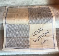 LV SCARF1.jpg