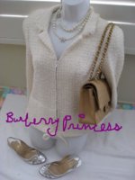 whitejacketbeigebag1.JPG