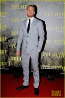 charlie-hunnam-reveals-how-filming-king-arthur-destroyed-his-body-03.jpg
